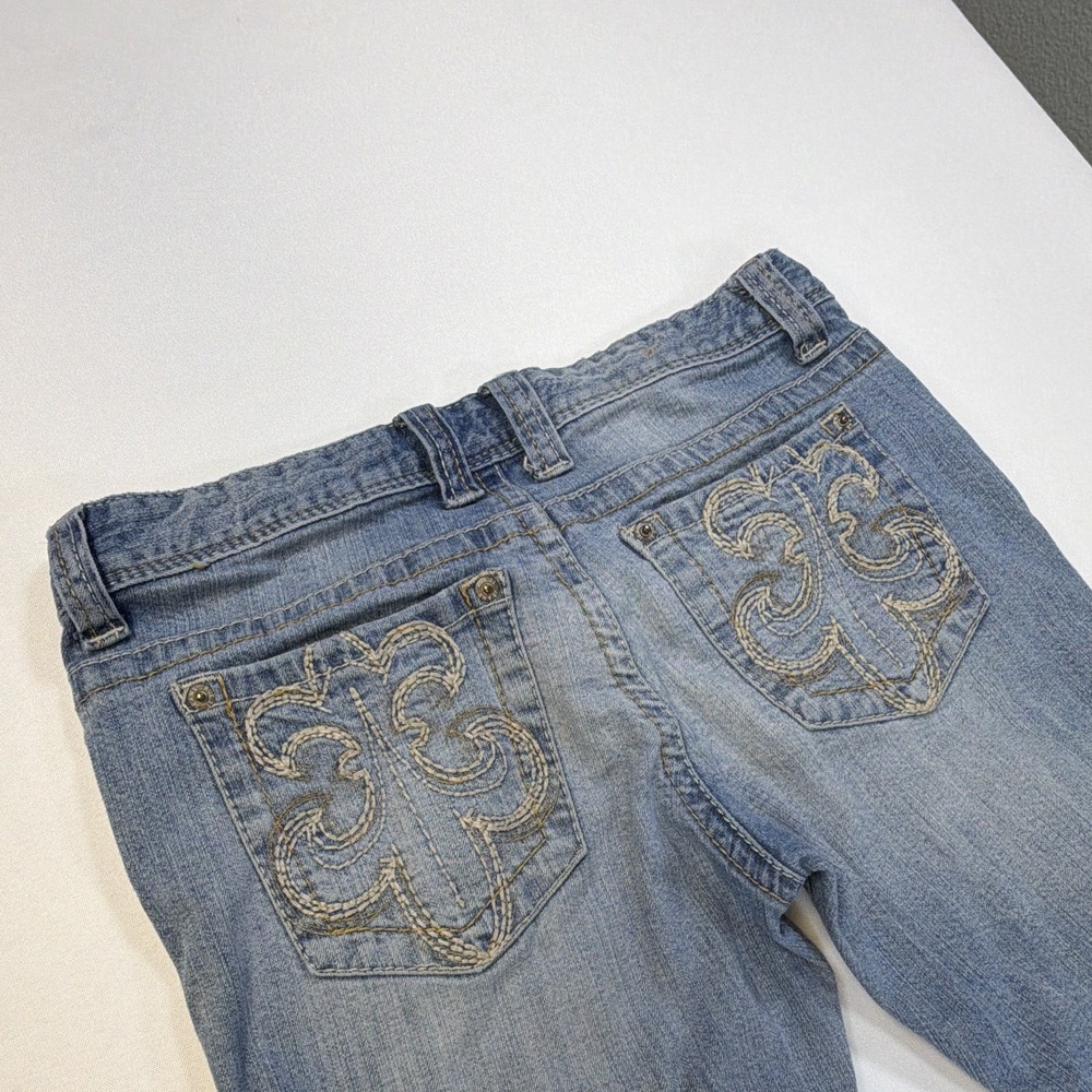 Rue21 Juniors Blue Distressed Cropped Jeans Size 21 Medium Wash Denim - Picture 12 of 12